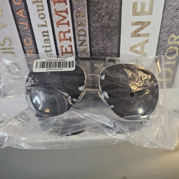 🕶️Miu Miu NWOT SMU 05V Black Havana Aviator Sunglasses 53mm Italy ✨ - Picture 7 of 13